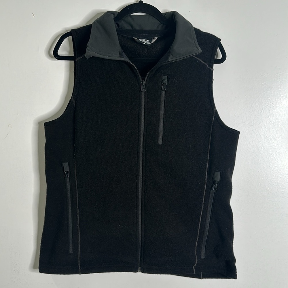 KUHL intercepter black vest size medium
